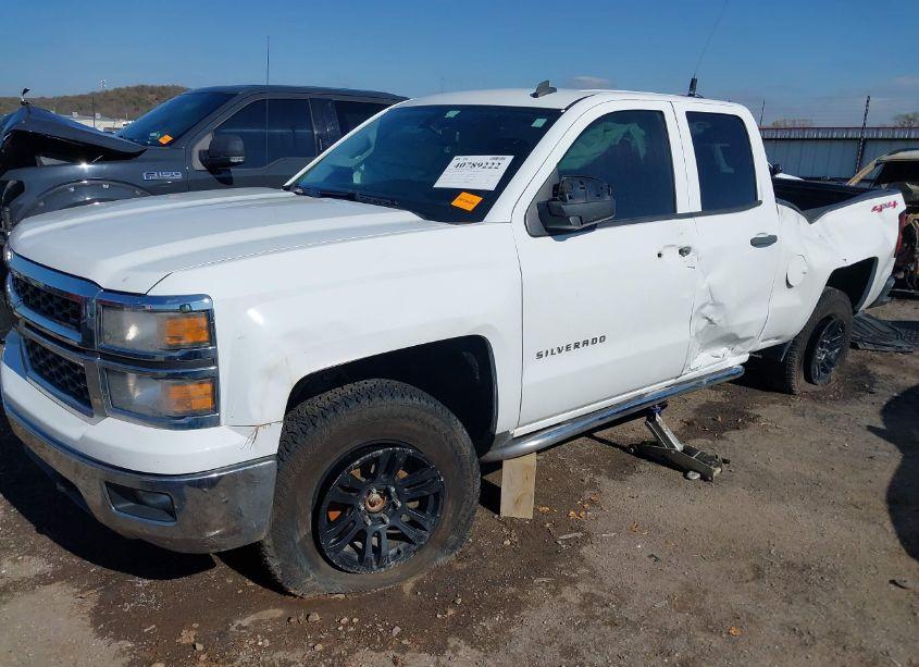 Photo 2 of 2014 Chevrolet Silverado 1500 1LT (VIN 1GCVKRECXEZ375355)
