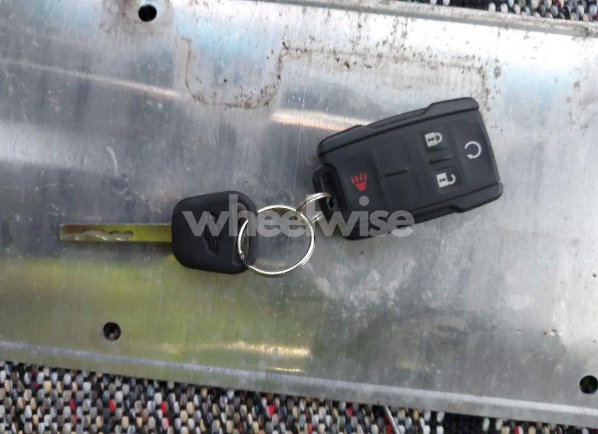 Photo 11 of 2015 Chevrolet Silverado 1500 1LT (VIN 1GCVKRECXFZ160530)