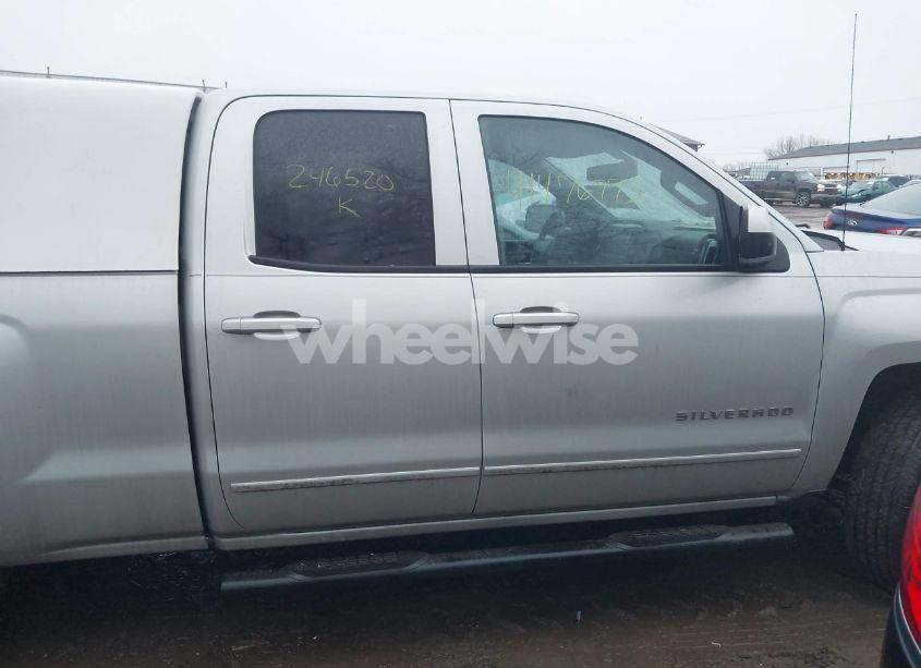 Photo 13 of 2015 Chevrolet Silverado 1500 1LT (VIN 1GCVKRECXFZ246520)