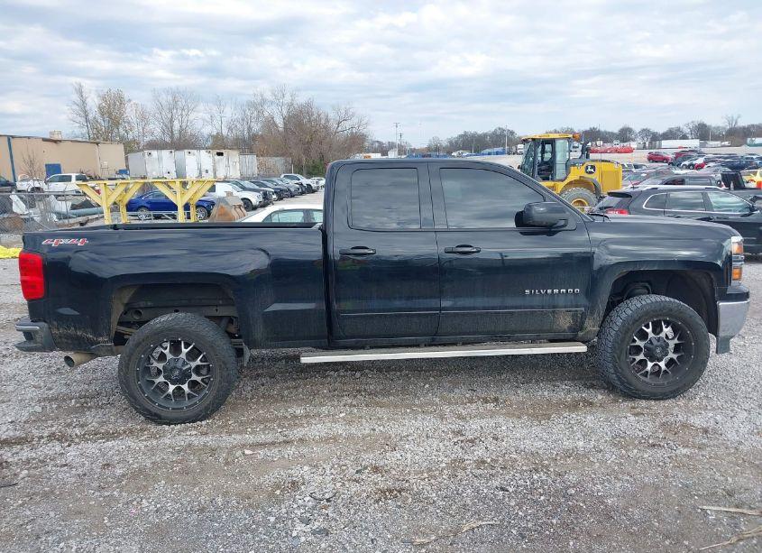Photo 12 of 2015 Chevrolet Silverado 1500 1LT (VIN 1GCVKRECXFZ299685)
