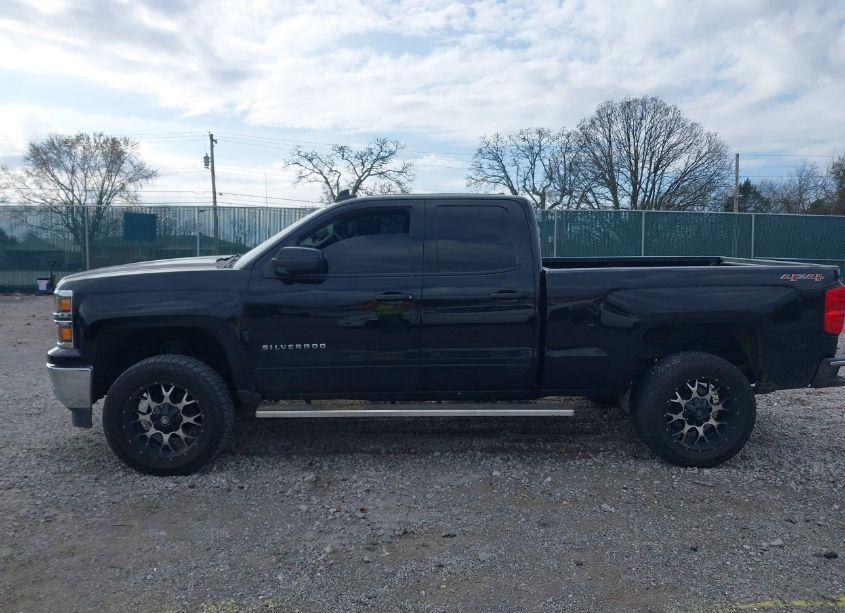 Photo 13 of 2015 Chevrolet Silverado 1500 1LT (VIN 1GCVKRECXFZ299685)