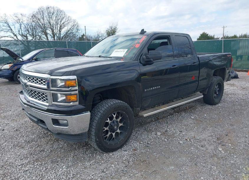 Photo 2 of 2015 Chevrolet Silverado 1500 1LT (VIN 1GCVKRECXFZ299685)