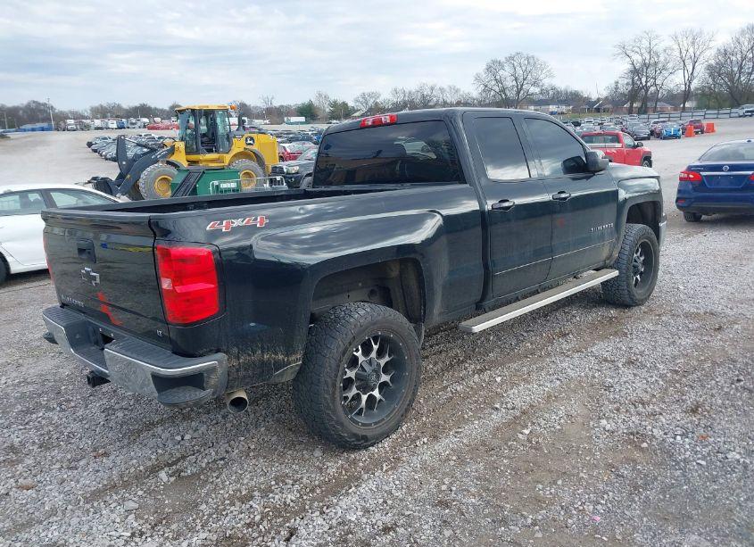 Photo 4 of 2015 Chevrolet Silverado 1500 1LT (VIN 1GCVKRECXFZ299685)
