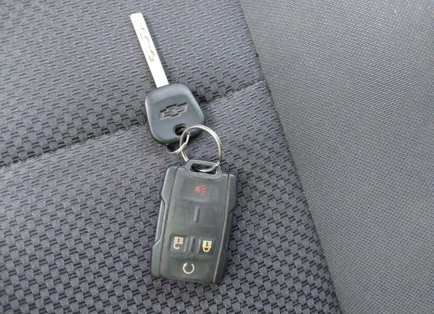 Photo 11 of 2015 Chevrolet Silverado 1500 2LT (VIN 1GCVKRECXFZ300690)