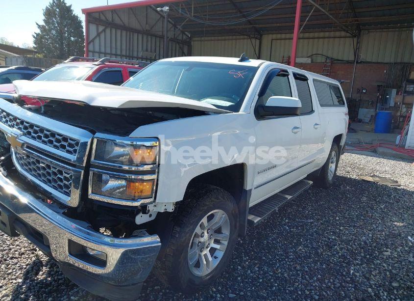 Photo 2 of 2015 Chevrolet Silverado 1500 1LT (VIN 1GCVKRECXFZ357049)