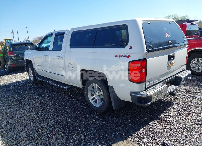 Photo 3 of 2015 Chevrolet Silverado 1500 1LT (VIN 1GCVKRECXFZ357049)