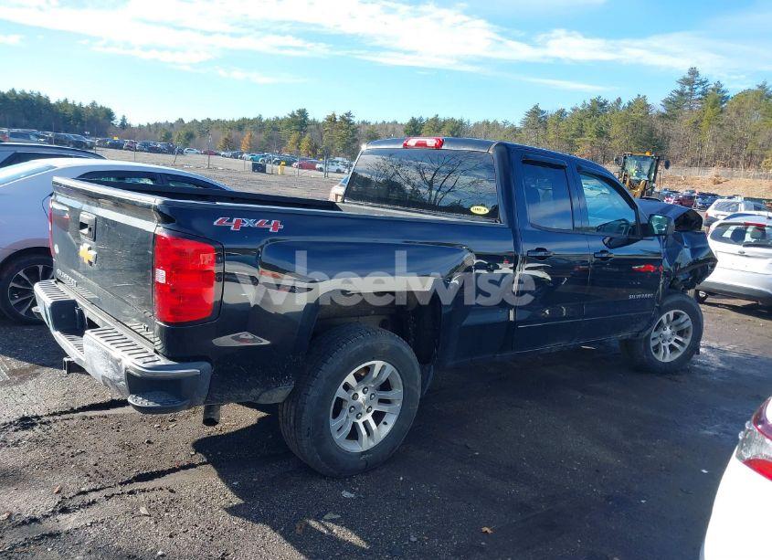 Photo 13 of 2015 Chevrolet Silverado 1500 1LT (VIN 1GCVKRECXFZ379343)