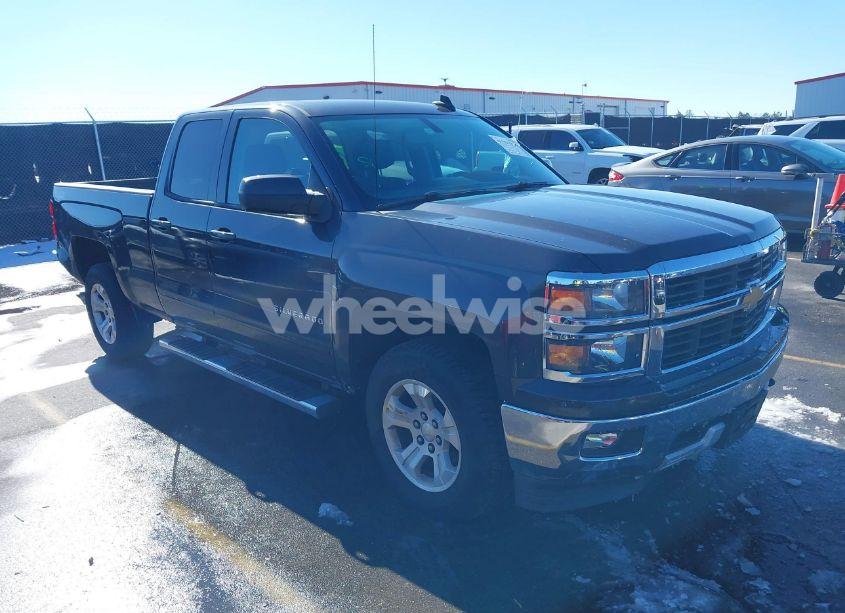 2015 Chevrolet Silverado 1500 2LT (VIN 1GCVKRECXFZ396093) main photo