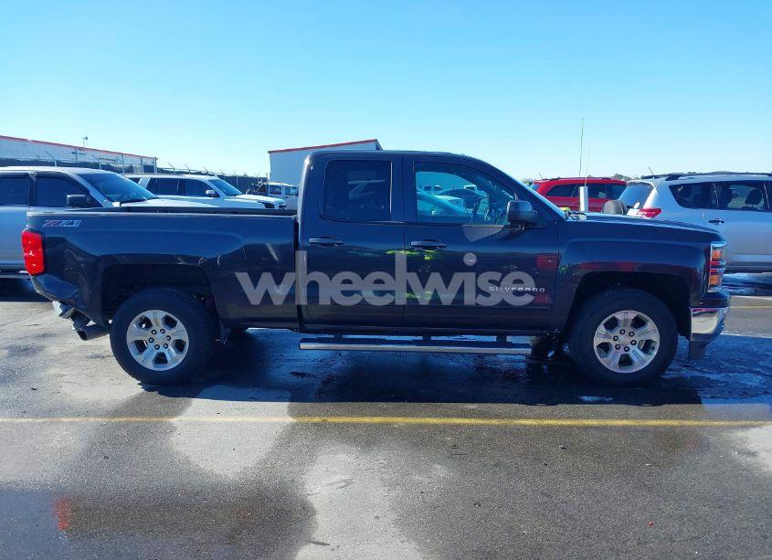 Photo 13 of 2015 Chevrolet Silverado 1500 2LT (VIN 1GCVKRECXFZ396093)