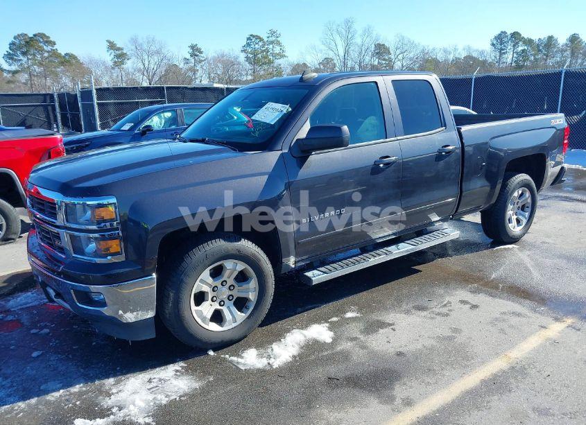 Photo 2 of 2015 Chevrolet Silverado 1500 2LT (VIN 1GCVKRECXFZ396093)