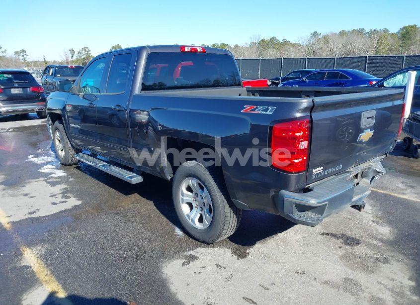 Photo 3 of 2015 Chevrolet Silverado 1500 2LT (VIN 1GCVKRECXFZ396093)