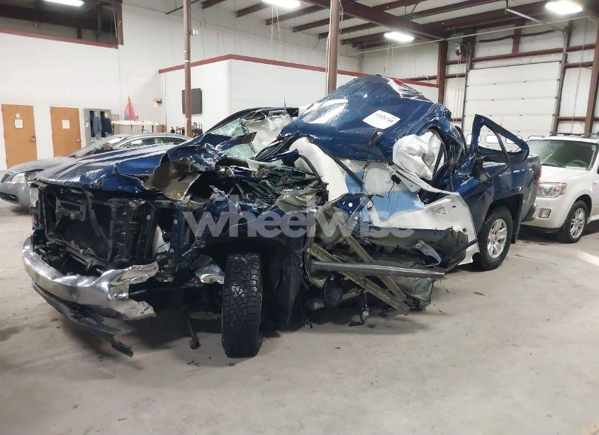 Photo 2 of 2016 Chevrolet Silverado 1500 1LT (VIN 1GCVKRECXGZ102113)