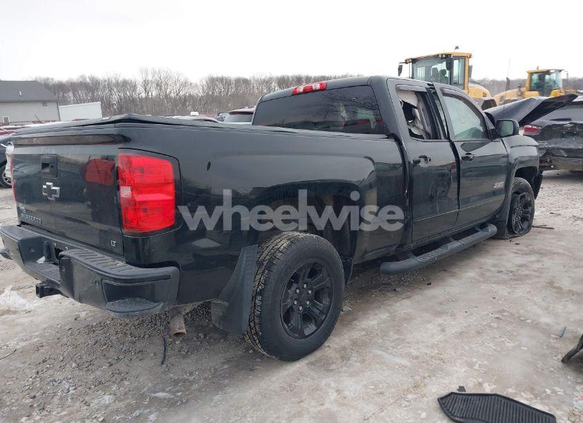 Photo 4 of 2017 Chevrolet Silverado 1500 2LT (VIN 1GCVKRECXHZ189819)