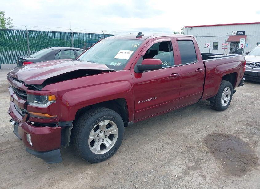 Photo 2 of 2017 Chevrolet Silverado 1500 2LT (VIN 1GCVKRECXHZ232815)