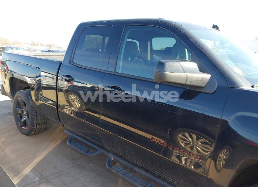 Photo 13 of 2017 Chevrolet Silverado 1500 2LT (VIN 1GCVKRECXHZ254619)