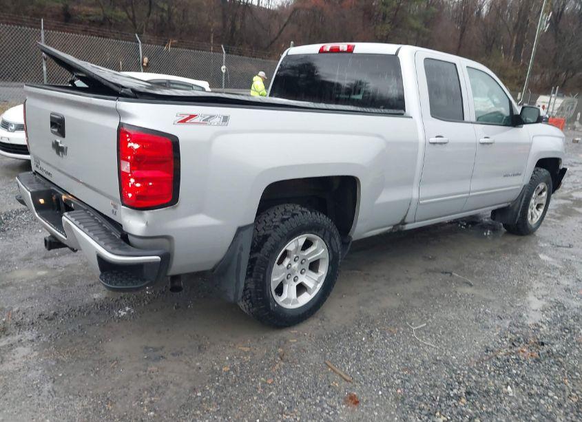 Photo 4 of 2017 Chevrolet Silverado 1500 2LT (VIN 1GCVKRECXHZ359662)