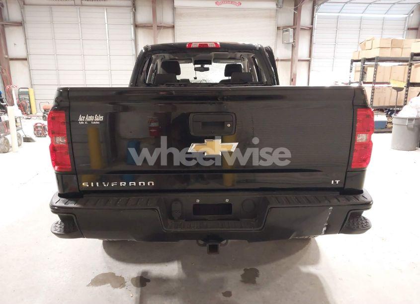 Photo 16 of 2018 Chevrolet Silverado 1500 2LT (VIN 1GCVKRECXJZ110963)