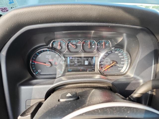 2018 CHEVROLET SILVERADO K1500 LT N/A (VIN 1GCVKRECXJZ182827) main photo