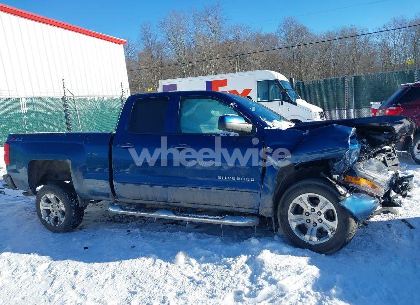 Photo 13 of 2018 Chevrolet Silverado 1500 2LT (VIN 1GCVKRECXJZ202283)