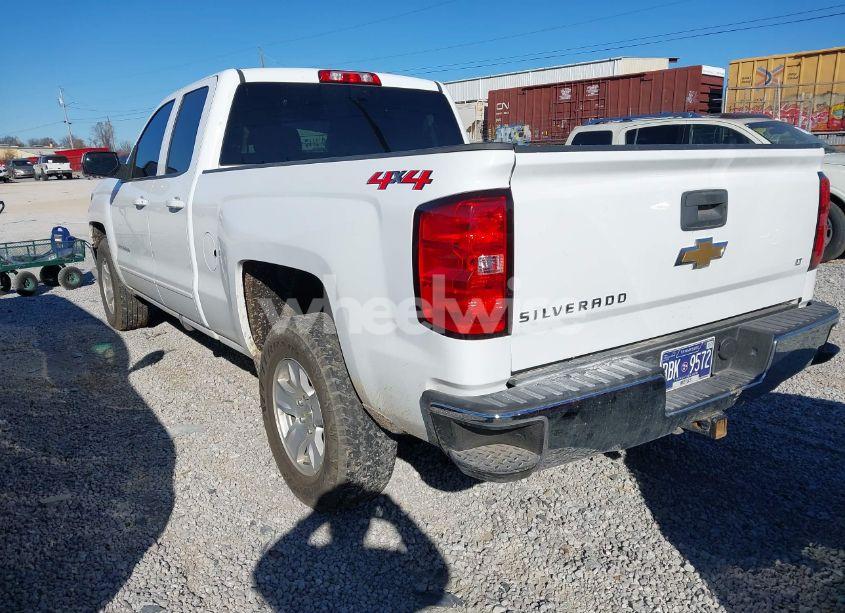 Photo 3 of 2018 Chevrolet Silverado 1500 1LT (VIN 1GCVKRECXJZ219813)