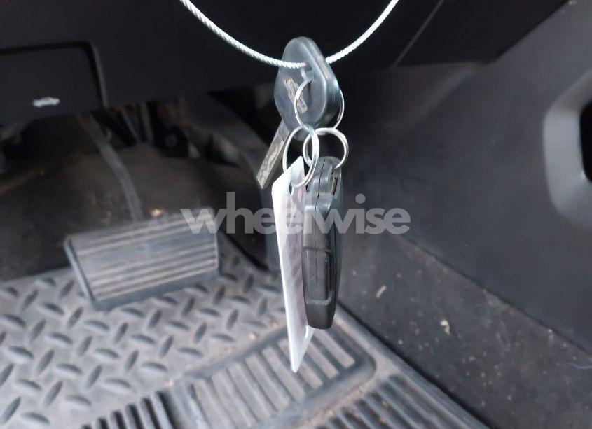 Photo 11 of 2018 Chevrolet Silverado 1500 2LT (VIN 1GCVKRECXJZ328014)