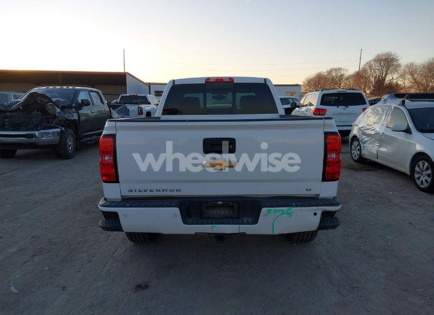 Photo 17 of 2018 Chevrolet Silverado 1500 2LT (VIN 1GCVKRECXJZ328014)