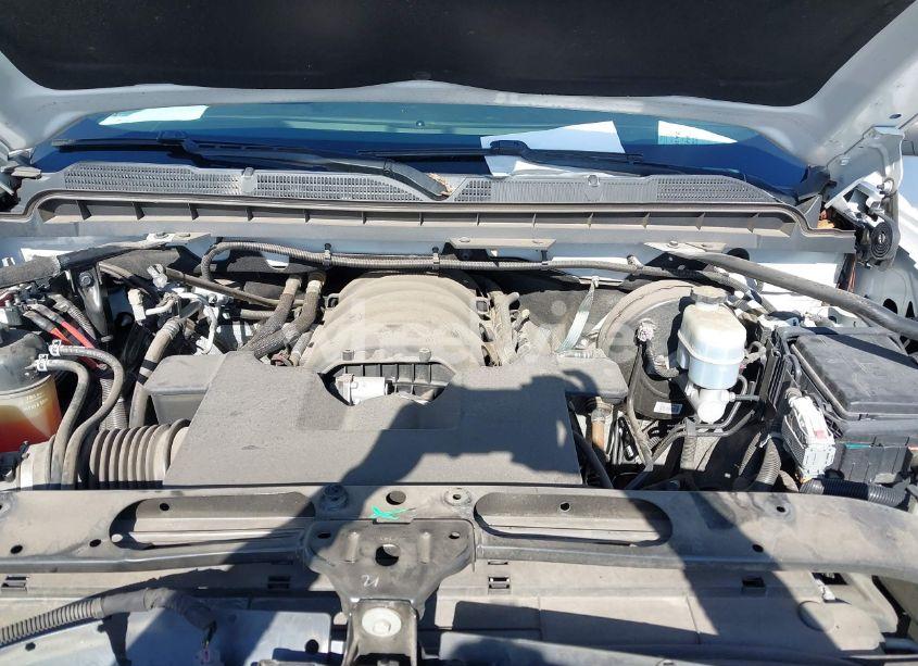 Photo 10 of 2018 Chevrolet Silverado 1500 1LT (VIN 1GCVKRECXJZ360199)