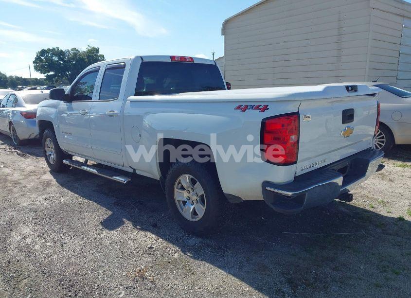 Photo 3 of 2018 Chevrolet Silverado 1500 1LT (VIN 1GCVKRECXJZ360199)