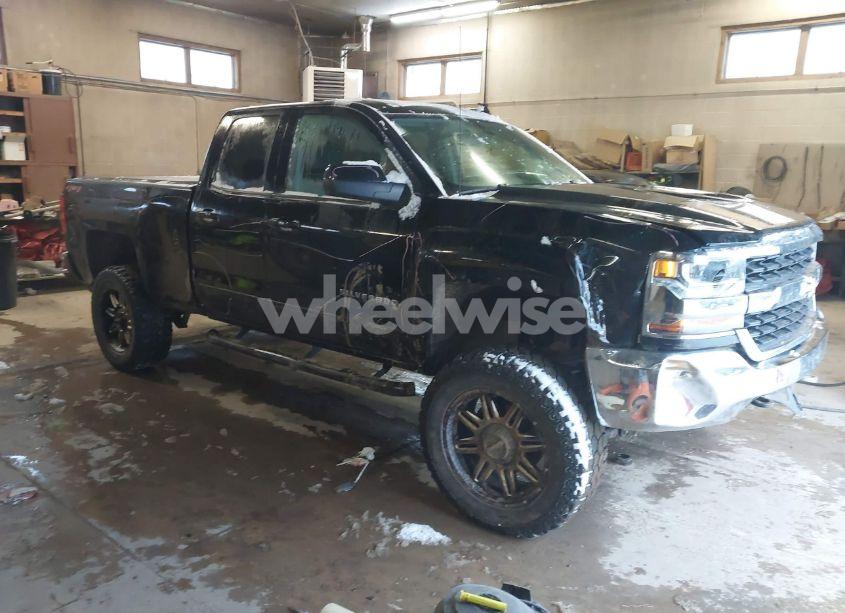 2018 Chevrolet Silverado 1500 1LT/2LT (VIN 1GCVKRECXJZ376287) main photo