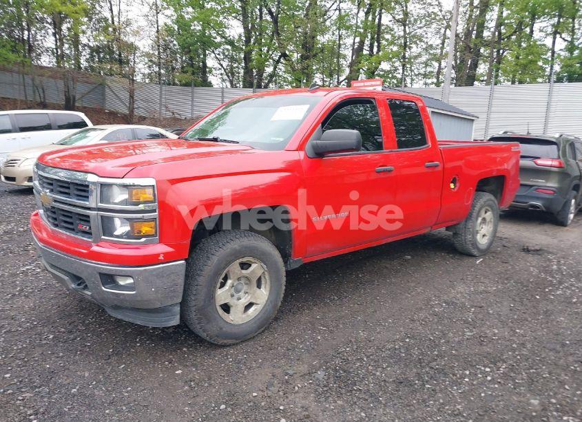 Photo 2 of 2014 Chevrolet Silverado 1500 2LT (VIN 1GCVKREH0EZ300417)