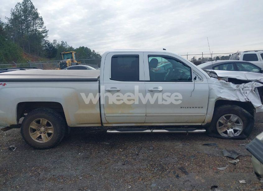 Photo 14 of 2015 Chevrolet Silverado 1500 1LT (VIN 1GCVKREH0FZ275178)