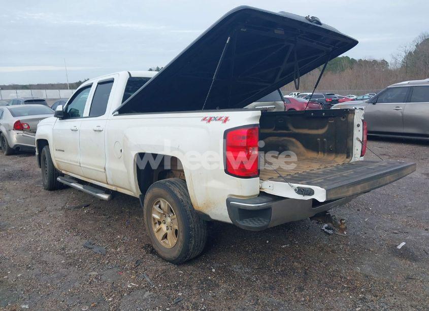 Photo 3 of 2015 Chevrolet Silverado 1500 1LT (VIN 1GCVKREH0FZ275178)