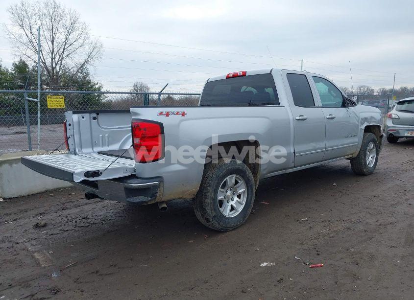 Photo 4 of 2015 Chevrolet Silverado 1500 1LT (VIN 1GCVKREH0FZ438380)