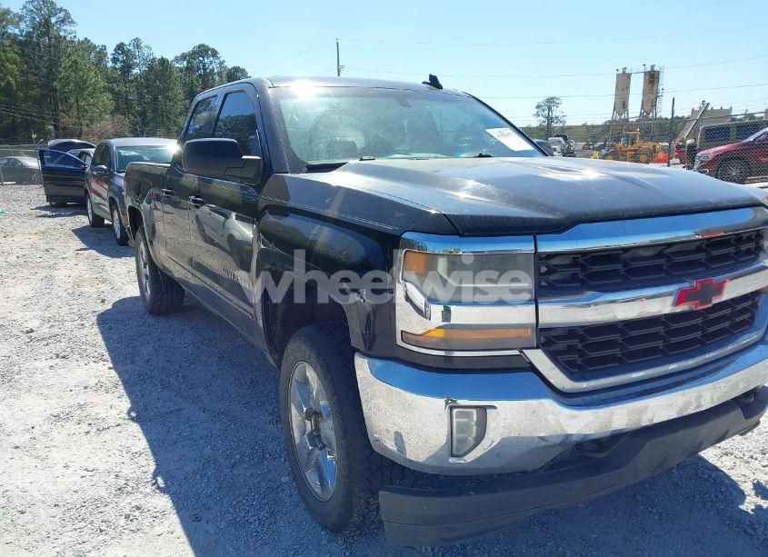 2016 Chevrolet Silverado 1500 1LT (VIN 1GCVKREH0GZ201972) main photo