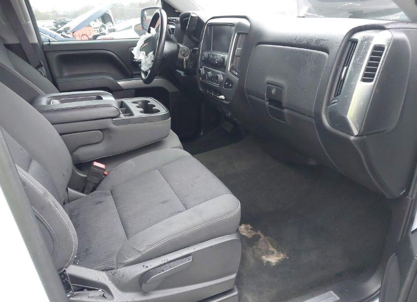 Photo 5 of 2016 Chevrolet Silverado 1500 2LT (VIN 1GCVKREH0GZ276817)