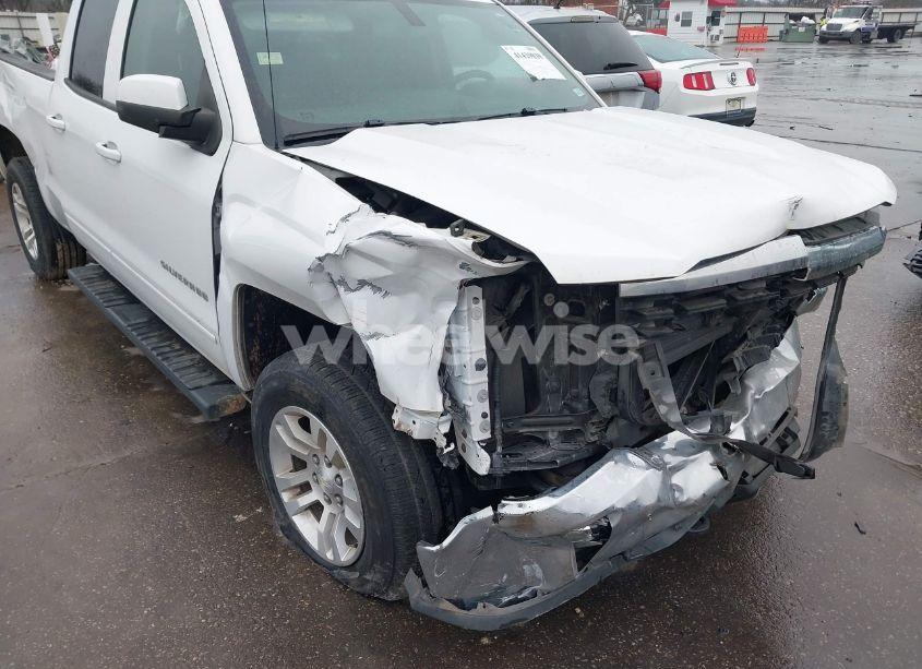 Photo 6 of 2017 Chevrolet Silverado 1500 1LT (VIN 1GCVKREH0HZ191817)