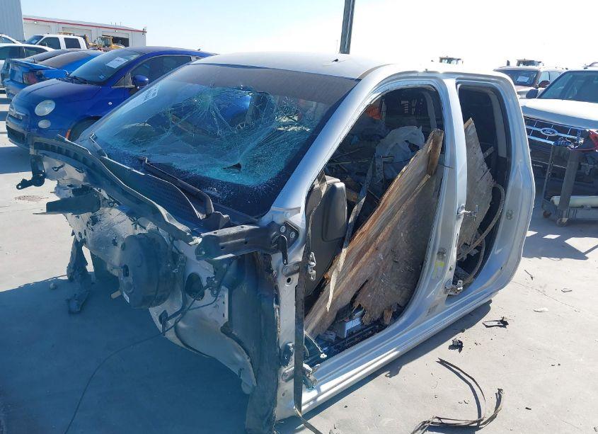 Photo 2 of 2018 Chevrolet Silverado 1500 1LT (VIN 1GCVKREH0JZ187756)