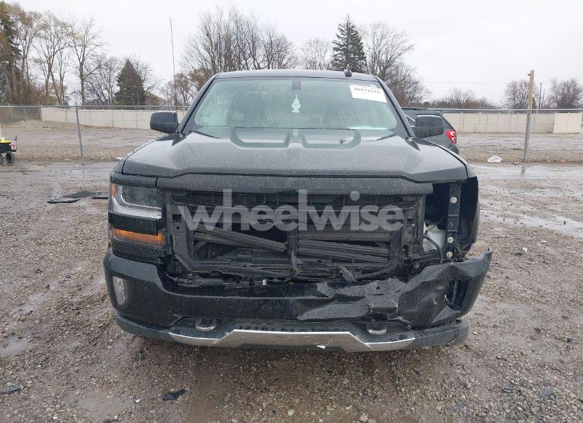 Photo 12 of 2018 Chevrolet Silverado 1500 2LT (VIN 1GCVKREH0JZ318698)