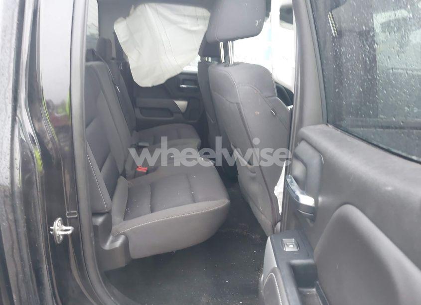 Photo 8 of 2018 Chevrolet Silverado 1500 2LT (VIN 1GCVKREH0JZ318698)