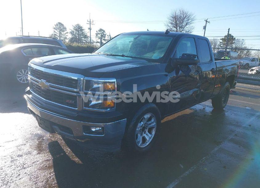 Photo 2 of 2014 Chevrolet Silverado 1500 2LT (VIN 1GCVKREH1EZ388667)