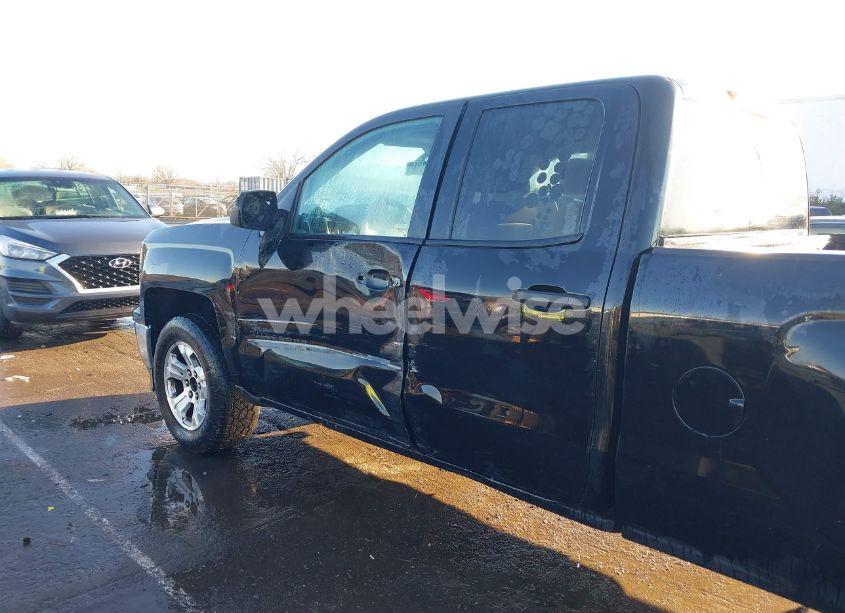 Photo 6 of 2014 Chevrolet Silverado 1500 2LT (VIN 1GCVKREH1EZ388667)