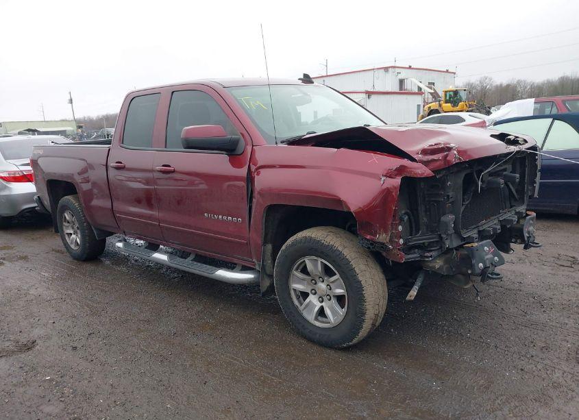 2015 Chevrolet Silverado 1500 1LT (VIN 1GCVKREH1FZ394602) main photo