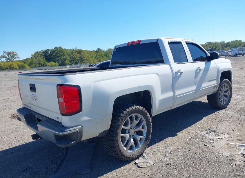 Photo 4 of 2015 Chevrolet Silverado 1500 1LT (VIN 1GCVKREH2FZ312358)