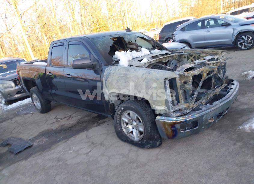 2015 Chevrolet Silverado 1500 1LT (VIN 1GCVKREH2FZ331881) main photo