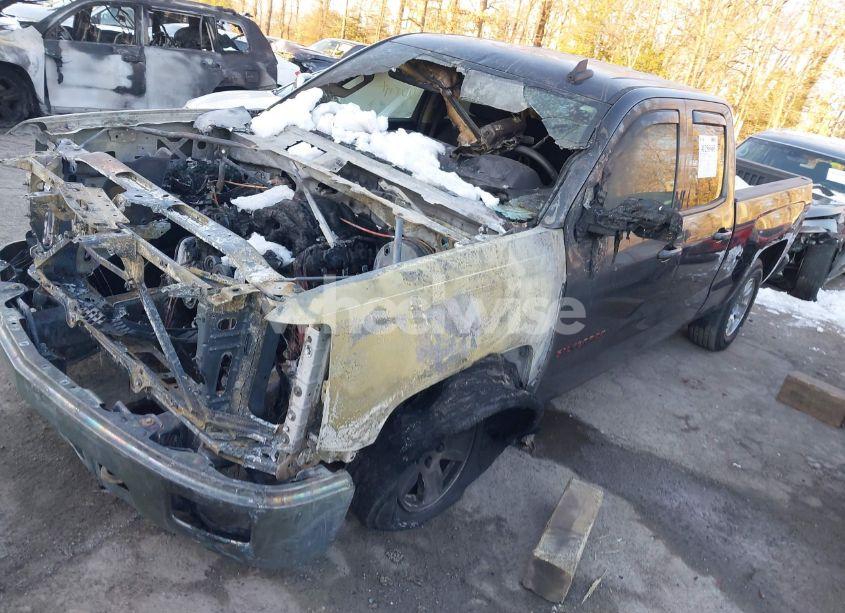 Photo 2 of 2015 Chevrolet Silverado 1500 1LT (VIN 1GCVKREH2FZ331881)