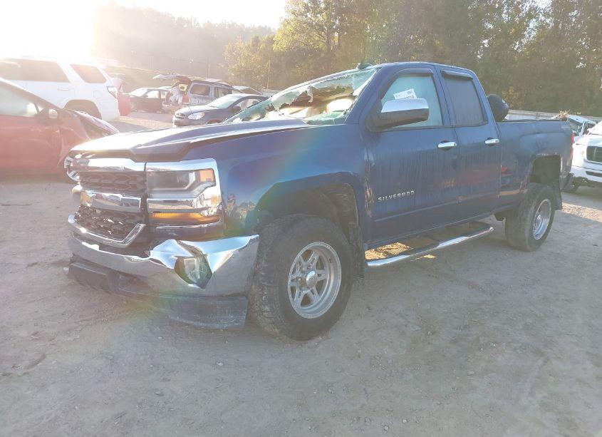Photo 2 of 2016 Chevrolet Silverado 1500 1LT (VIN 1GCVKREH3GZ122005)