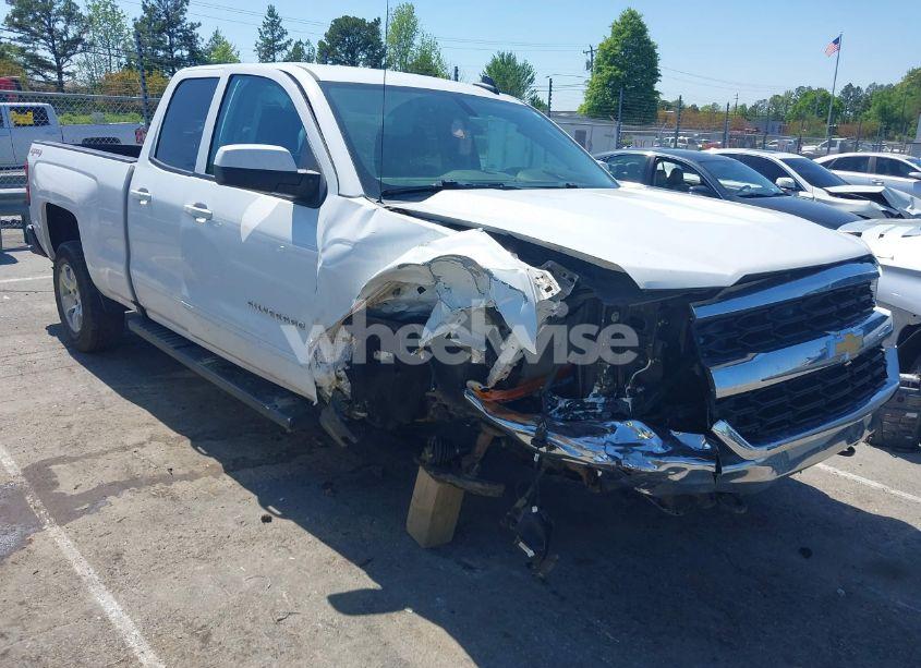 2016 Chevrolet Silverado 1500 1LT (VIN 1GCVKREH3GZ247652) main photo