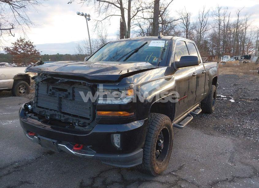 Photo 2 of 2017 Chevrolet Silverado 1500 2LT (VIN 1GCVKREH3HZ356498)