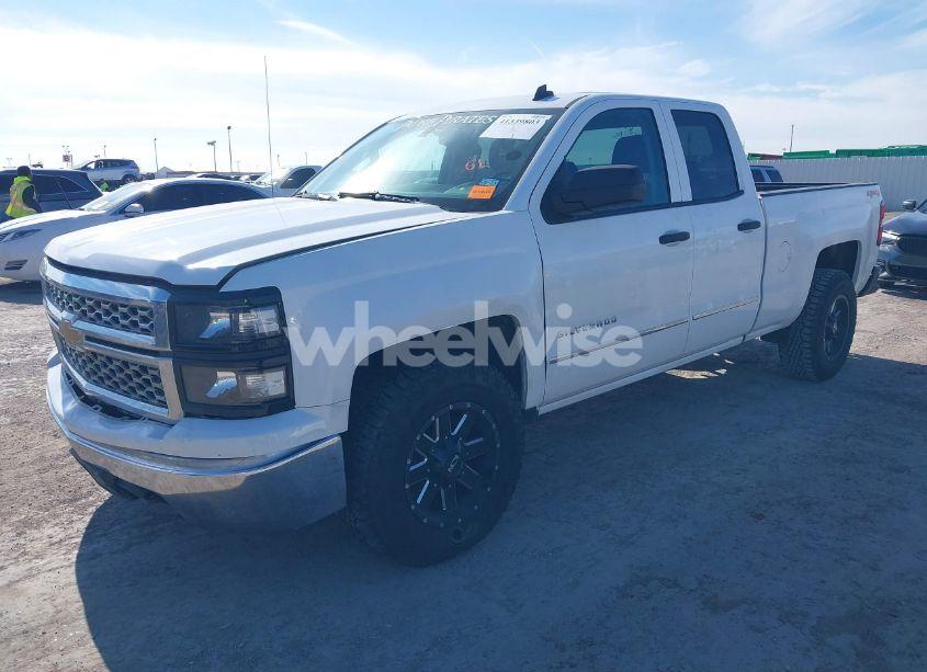 Photo 2 of 2014 Chevrolet Silverado 1500 1LT (VIN 1GCVKREH4EZ343111)