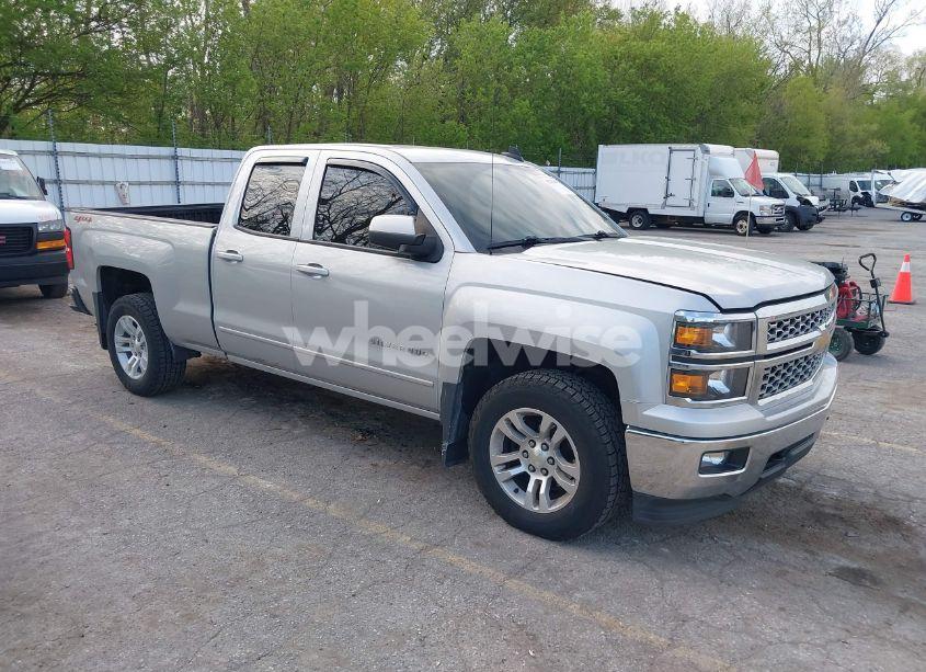 2015 Chevrolet Silverado 1500 1LT (VIN 1GCVKREH4FZ236805) main photo
